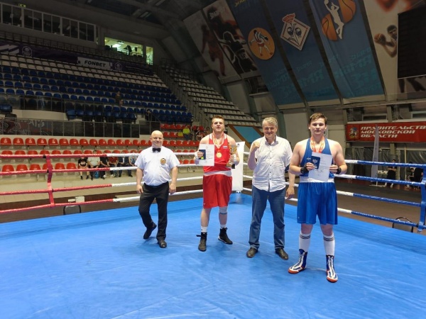 Коломенские боксёры привезли домой две серебряные медали