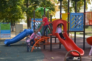 В Луховицах открылась детская площадка по программе губернатора