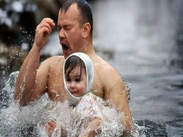Крещенское купание: как правильно окунаться в прорубь?