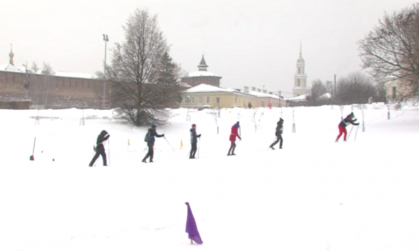 Команды юных туристов вышли на лыжный слет