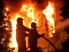 В городском округе Луховицы ночью сгорела постройка