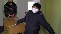 Глава Воскресенска передал в поликлинику холодильную камеру для хранения вакцины