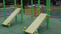 Во дворах Озер появляются современные детские площадки