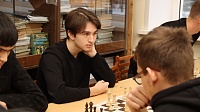 Студенты сразились в шахматы