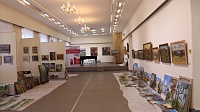 Залы Дома Озерова наполнились картинами