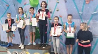 Коломчанка завоевала медали по скалолазанию