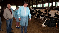 Денис Лебедев посетил ферму в Индустрии