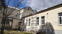 Реконструкция "инфекционки" в Щурове продолжается