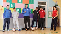 Коломенские футболисты показали футбольные финты дошкольникам